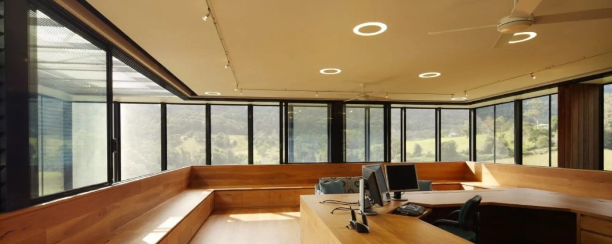 Stan Bond Blinds and Curtains Adelaide Logo