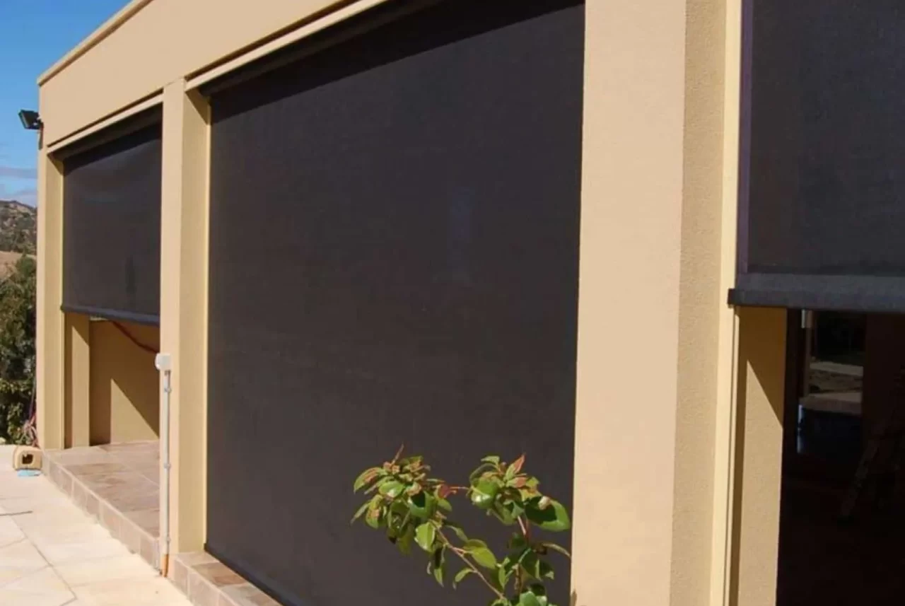 Winter Cafe PVC Blinds: The Good, the Bad & the Ugly